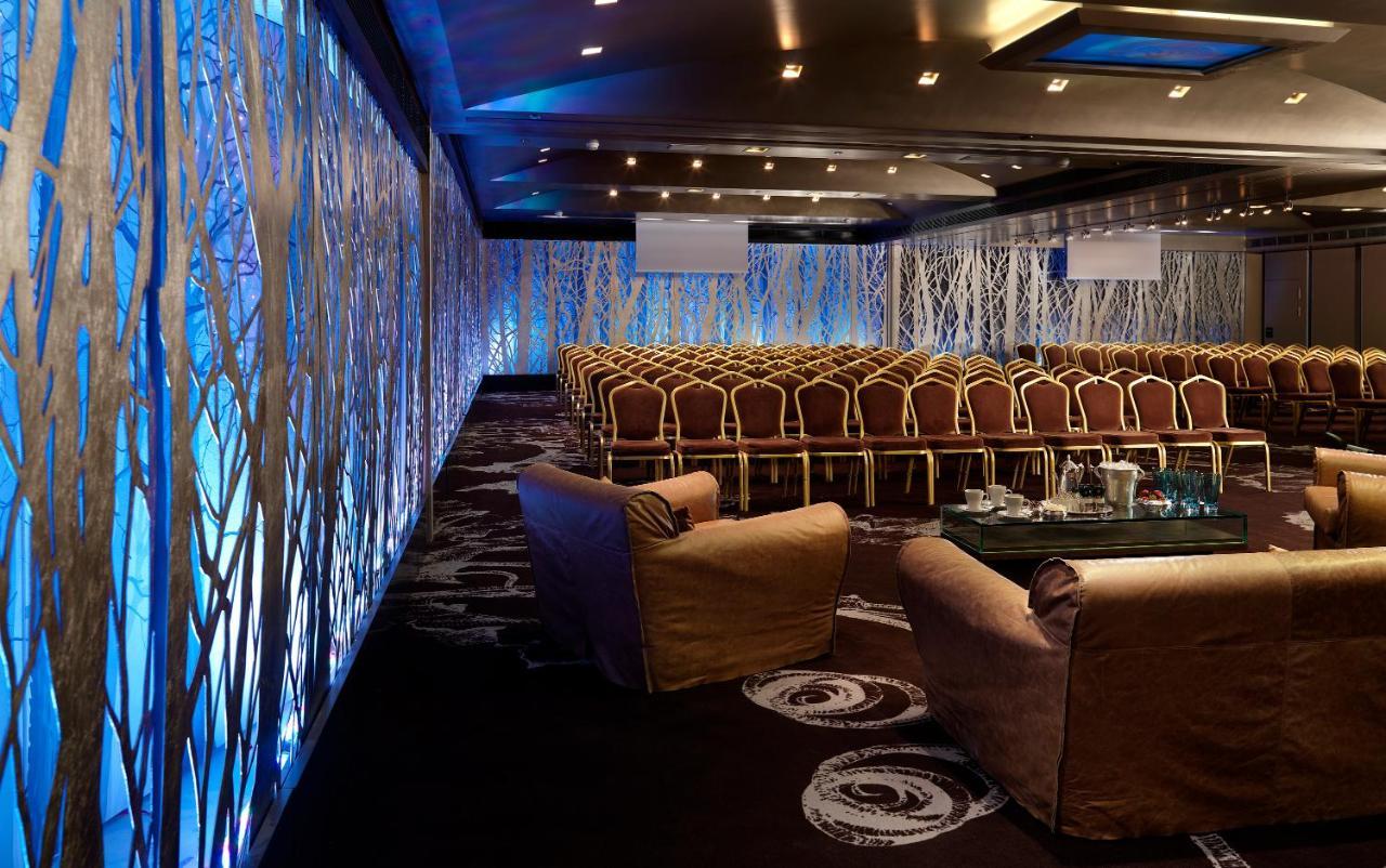 Radisson Blu Park Hotel Атина Екстериор снимка The interior of the hotel