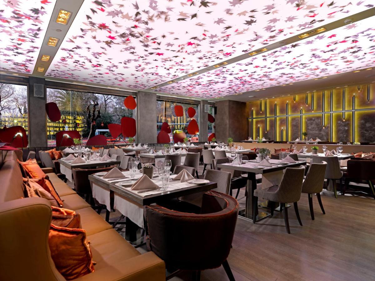Radisson Blu Park Hotel Атина Екстериор снимка Interior of the restaurant