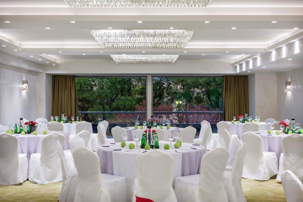 Radisson Blu Park Hotel Атина Екстериор снимка The ballroom