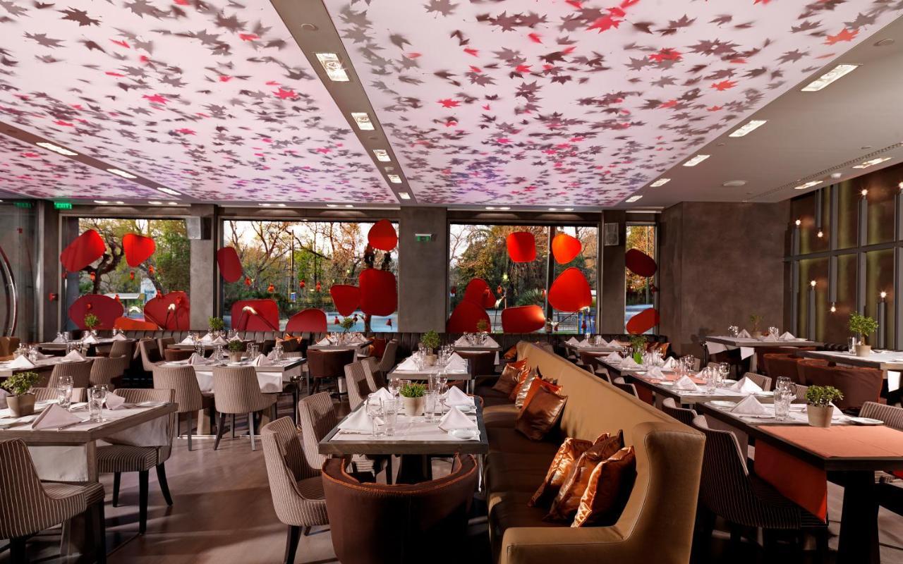 Radisson Blu Park Hotel Атина Екстериор снимка The restaurant