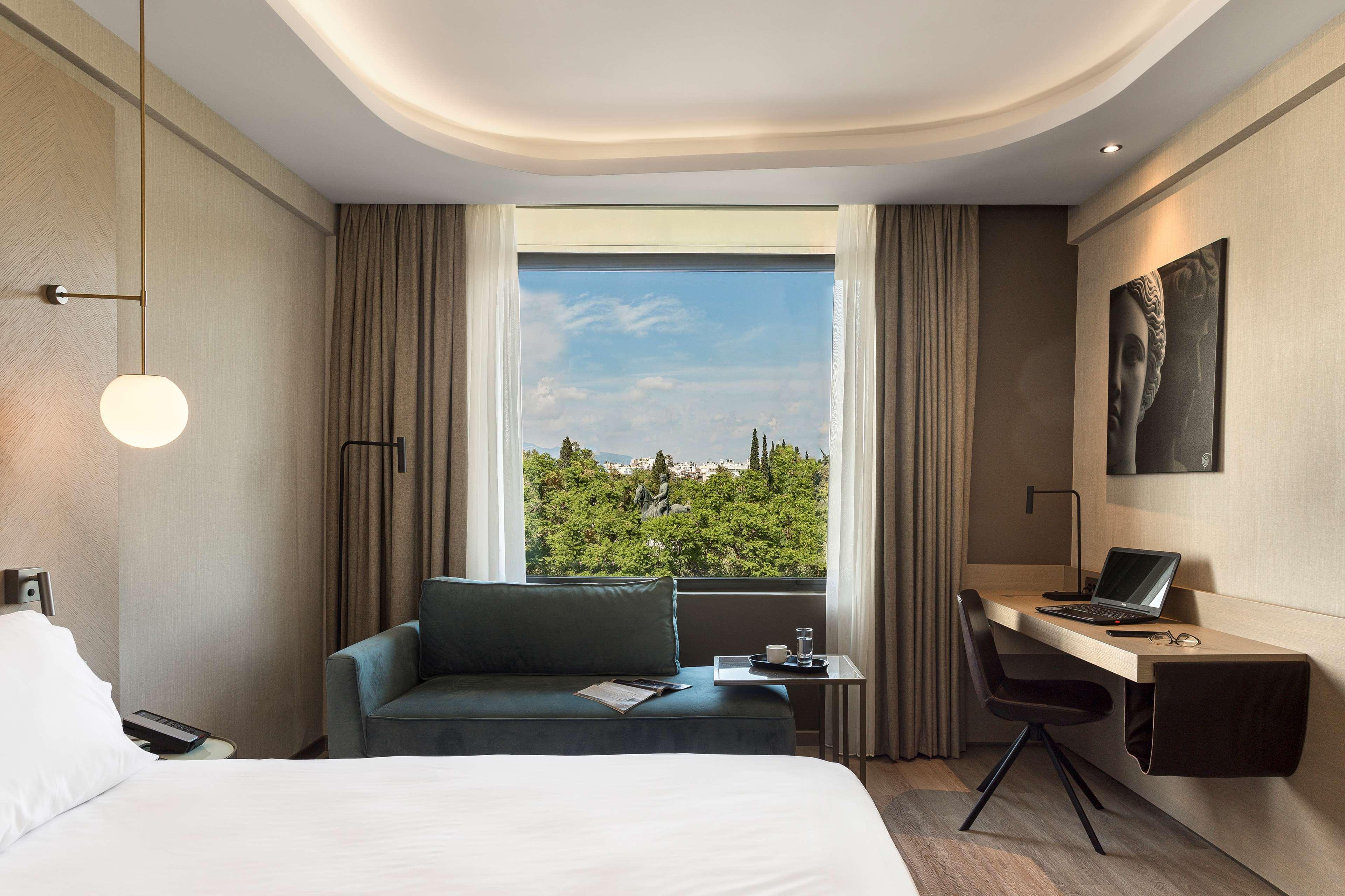 Radisson Blu Park Hotel Атина Екстериор снимка A room at the hotel