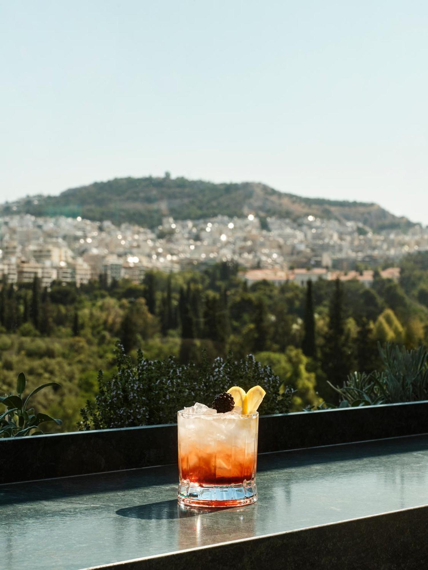 Radisson Blu Park Hotel Атина Екстериор снимка View of Athens from the hotel