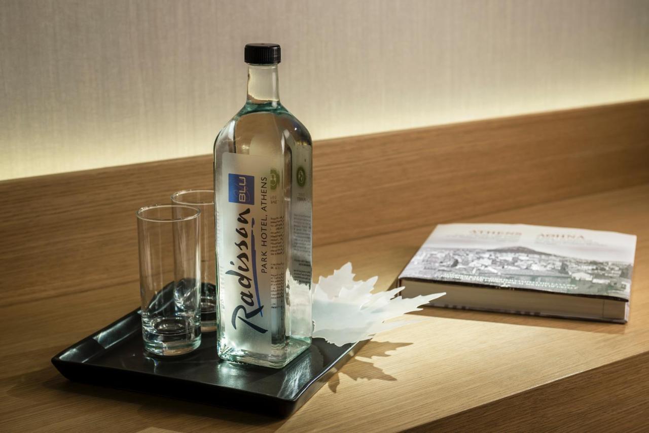 Radisson Blu Park Hotel Атина Екстериор снимка Radisson water bottle